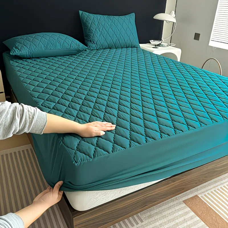 1pc Ultra-luxury Thick Solid Color Mattress Protector